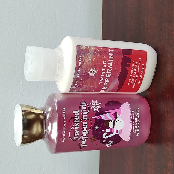 Bath & Body Works Twisted Peppermint 3 Piece Body Care Bundle Set (2022) - Picture 2 of 5